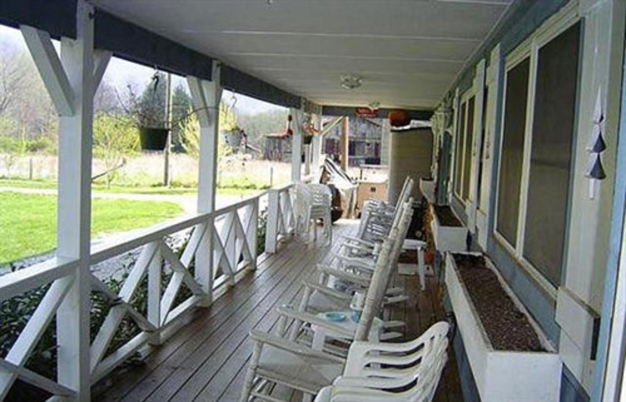 Misty Mountain Ranch B&B 马吉谷 外观 照片